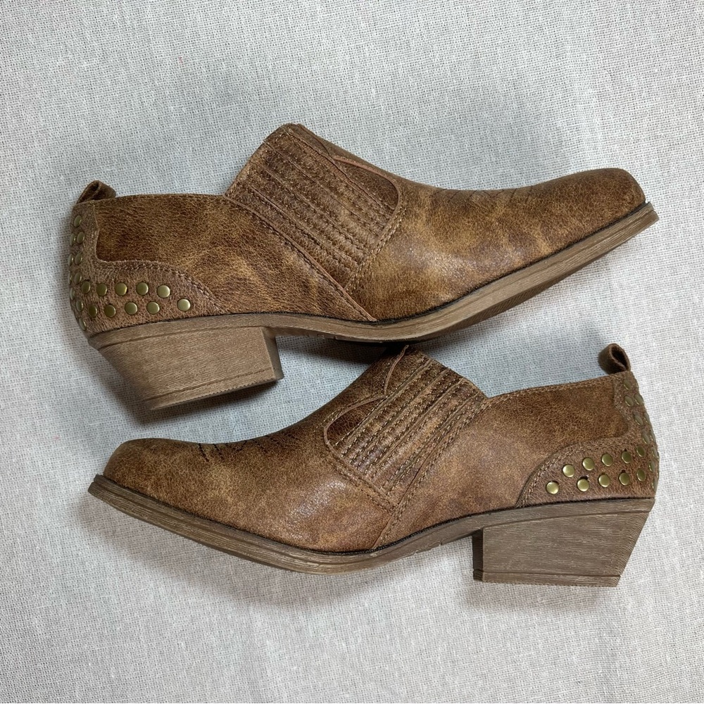 Sugar | Brown Western Style Studded Booties | Size 8 - Picture 5 of 9